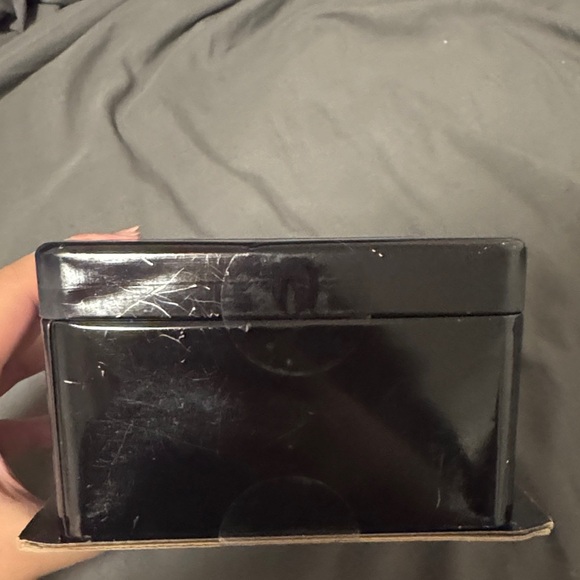 Polaroid Camera 500 Pieces Jigsaw Puzzle w/ Tin Container - Picture 3 of 5